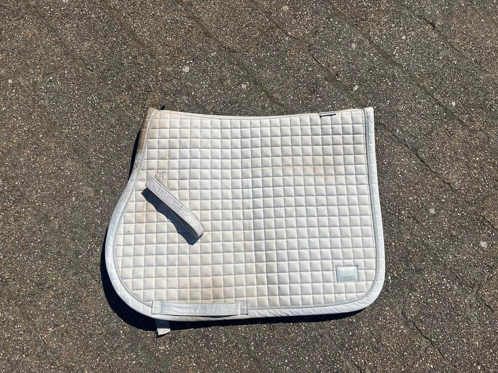 Wit/creme Spring/veelzijdigheids dekje van eskadron maat cob, Wit, Cob (M), Ophalen of Verzenden, Zo goed als nieuw