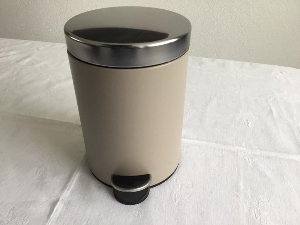 IKEA  PRULLENBAK  /  PEDAALEMMER     (  24  cm HOOG  ), Ophalen of Verzenden, Zo goed als nieuw, Minder dan 10 liter, Metaal