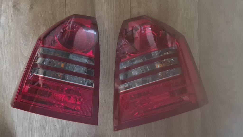 Chrysler 300C Achterlichten original set 2005-2008, Ophalen of Verzenden