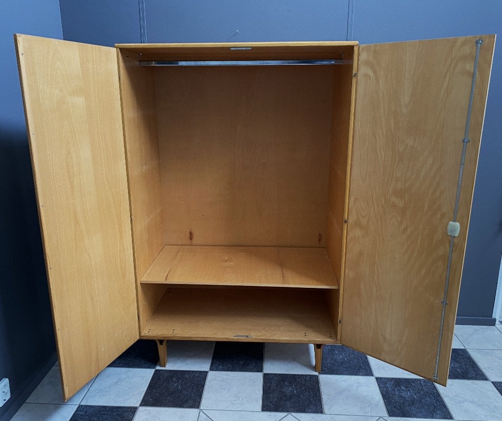 1971 František Mezulánik HANG & LEG kleding KAST met 1 plank, Ophalen, Met deur(en), 100 tot 150 cm, 150 tot 200 cm