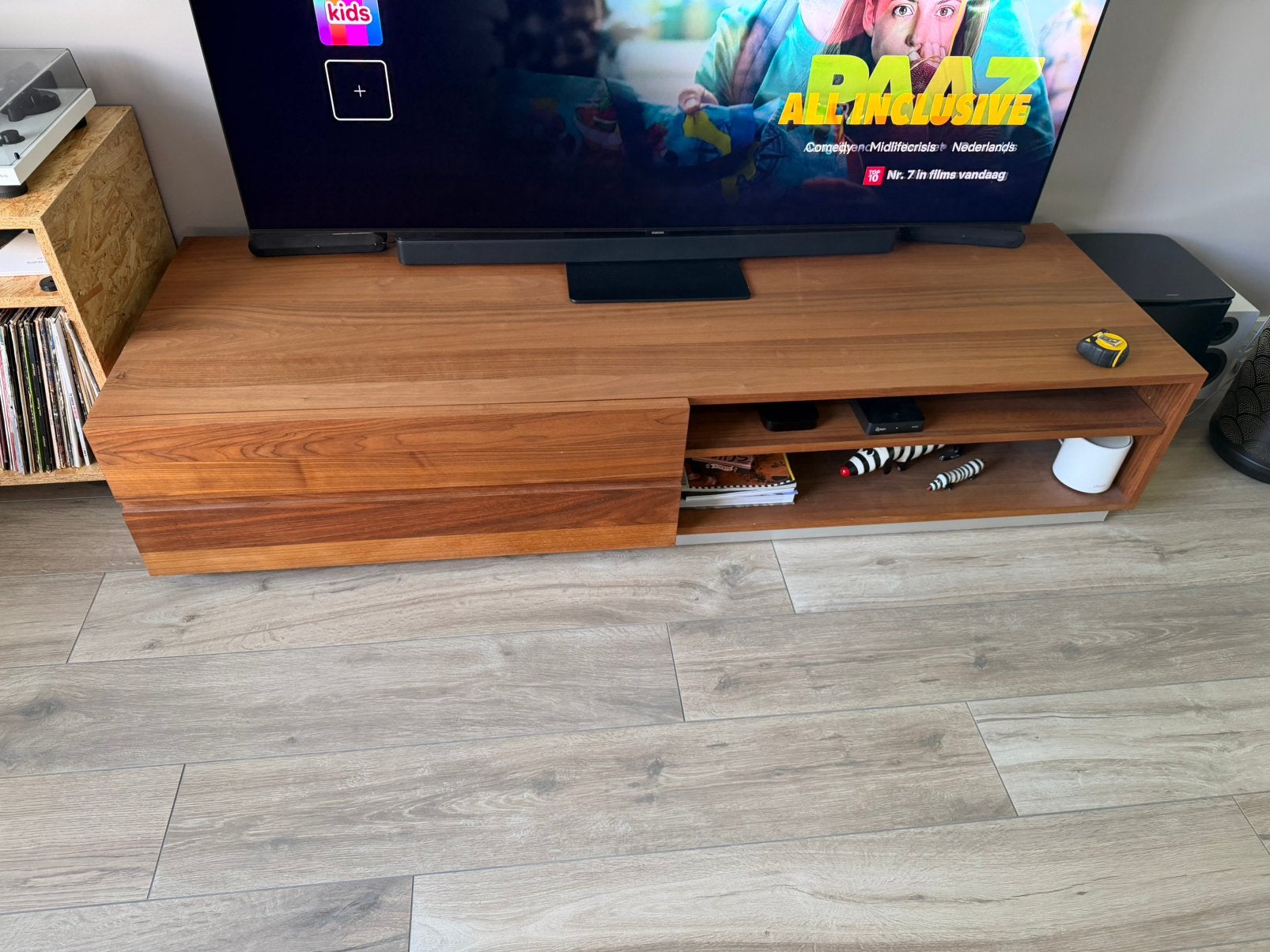 Tv meubel walnoot fineer, Ophalen, Zo goed als nieuw, 25 tot 50 cm, Minder dan 100 cm