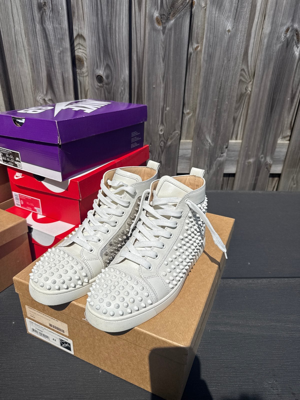 Nette Louboutin hoog maat - 42 wit/silver, Ophalen, Zo goed als nieuw, Zwart, Schoenen met lage hakken