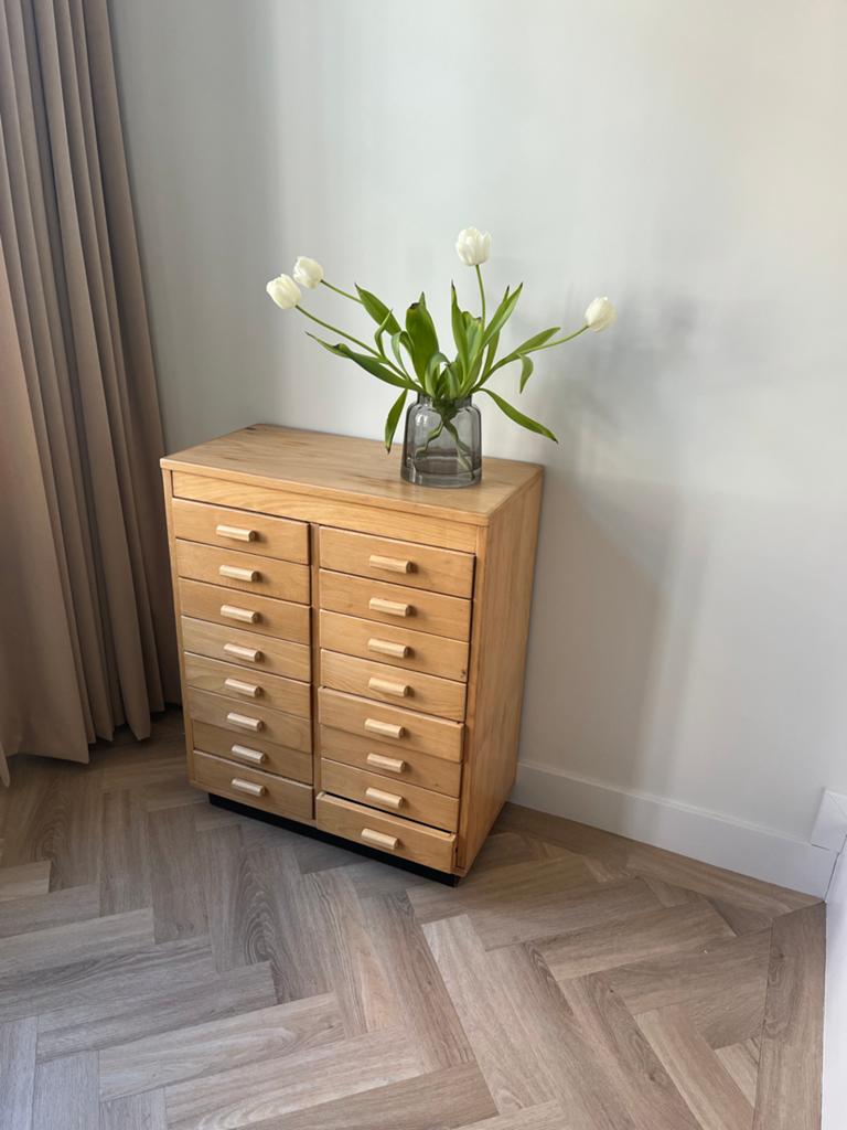 Antieke Franse ladekast, opgeknapt, Gebruikt, 5 laden of meer, Minder dan 100 cm, 25 tot 50 cm