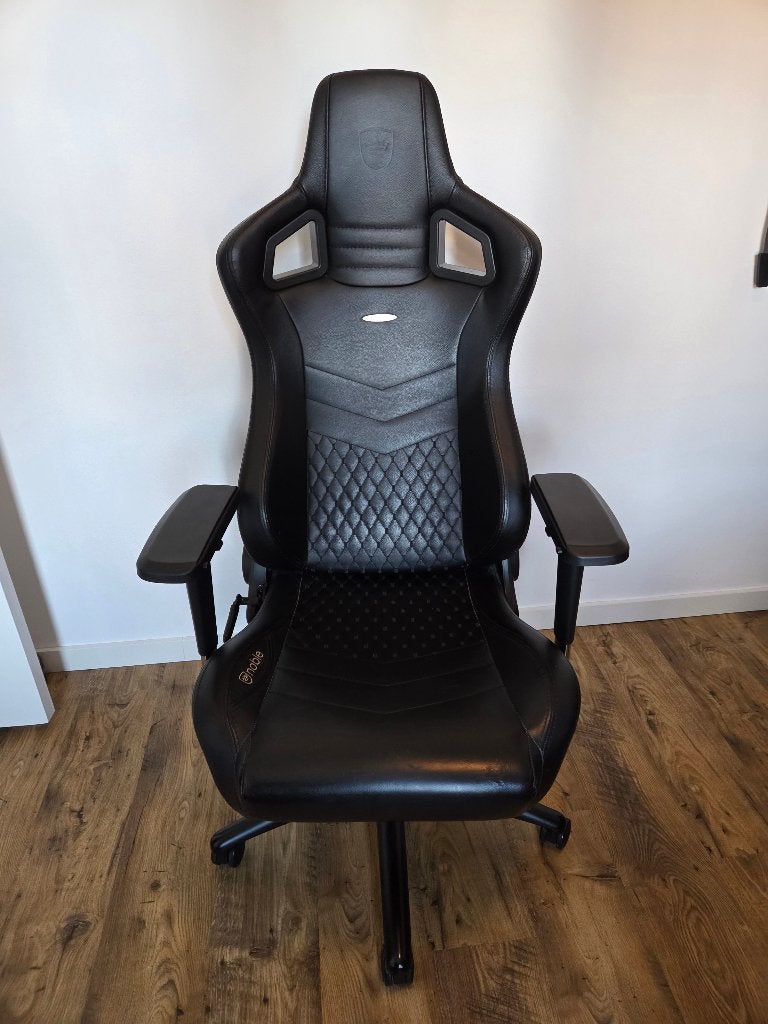 Noblechairs EPIC Echt Leer Zwart - Zeer nette staat, Ophalen, Gaming bureaustoel, Zwart, Zo goed als nieuw