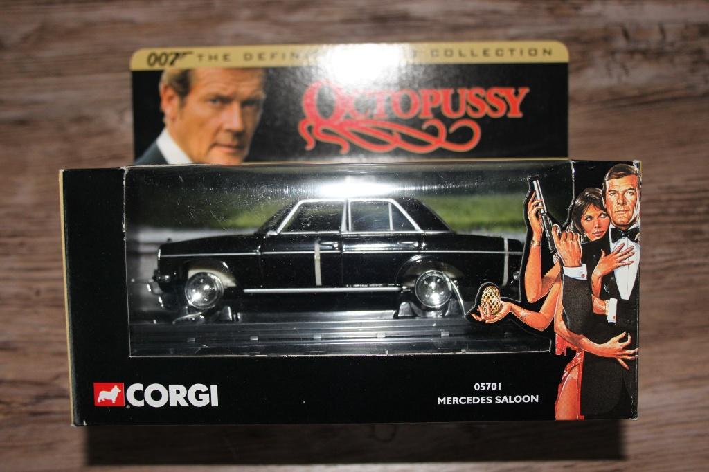 James Bond Corgi Mercedes Saloon, Ophalen of Verzenden, Zo goed als nieuw, Auto