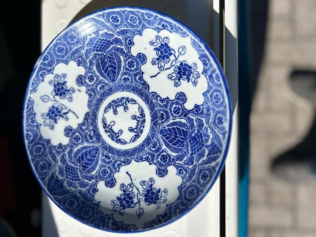 Antiek Japans Arita Porselein Bord - Blauwe Chrysant, Antiek en Kunst, Ophalen of Verzenden
