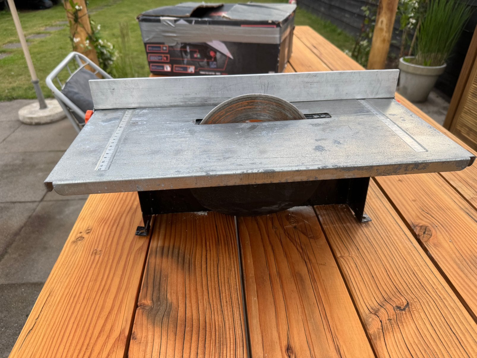 Ferm TCM1011 Tegelzaagmachine met Geleider en Extra Zaagblad, Doe-het-zelf en Verbouw, Gereedschap | Zaagmachines, Gebruikt, Overige typen