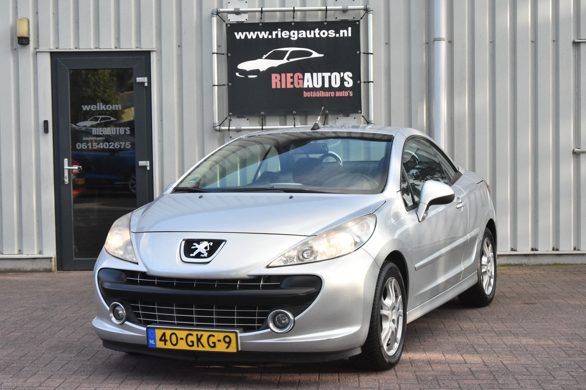 Peugeot 207 CC 1.6 VTi Automaat – 2008 | Origineel NL | Le, Auto's, Gebruikt, 4 cilinders, Cabriolet, 4 stoelen