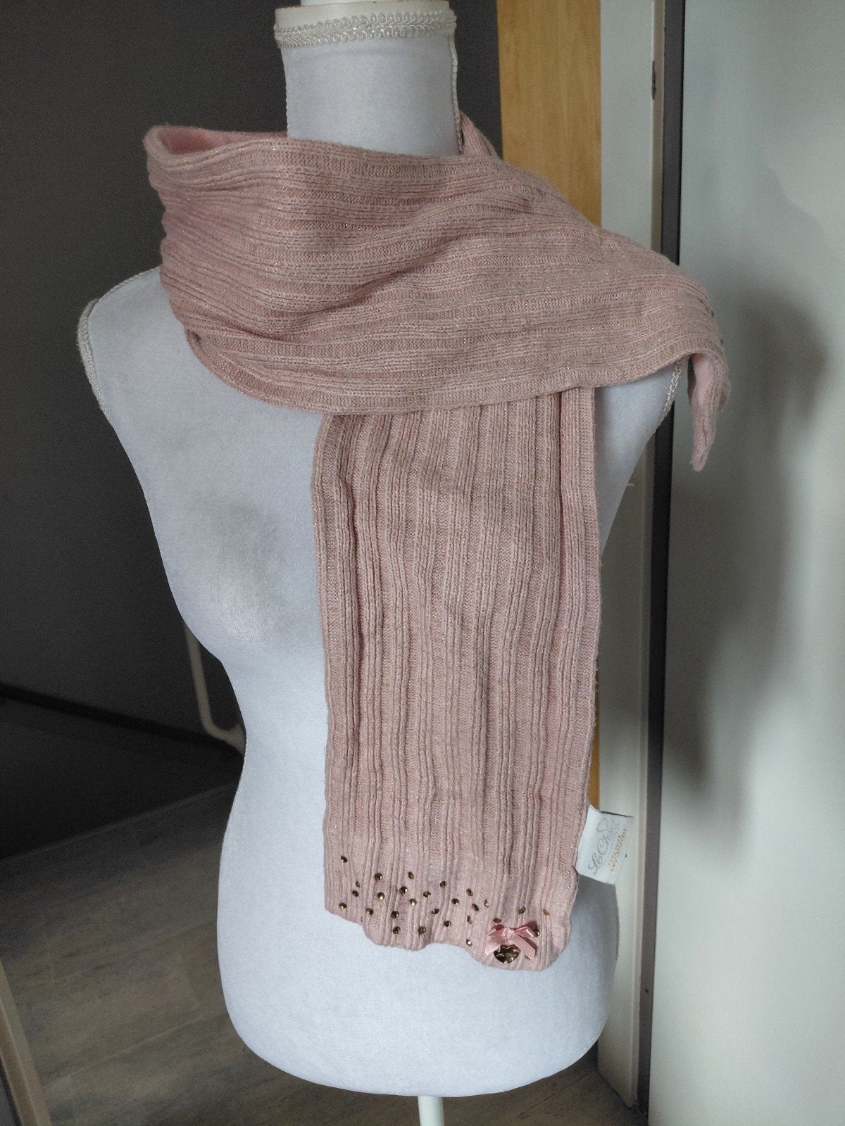 Le Chic Roze Gebreide Sjaal met Gouden Details, Kleding | Dames, Mutsen, Sjaals en Handschoenen, Maat 38/40 (M), Le Chic, Ophalen of Verzenden