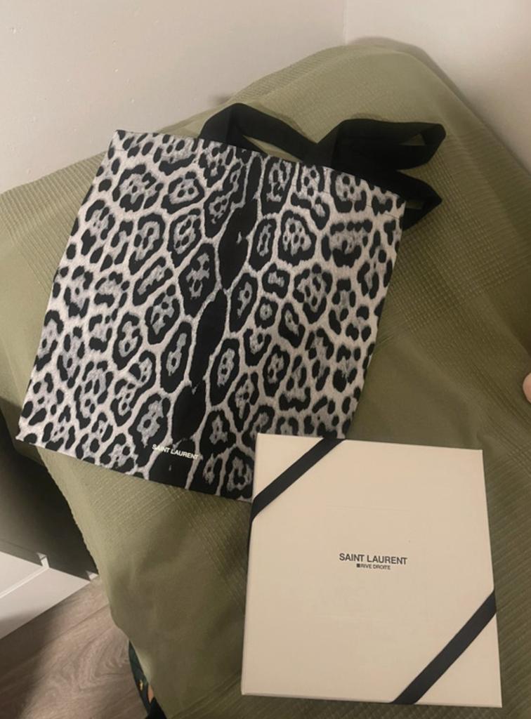 Shoper Sant Laurent, Kleding | Dames, Riemen en Ceinturen, Ophalen of Verzenden, Zo goed als nieuw, Zwart, 100 cm of meer