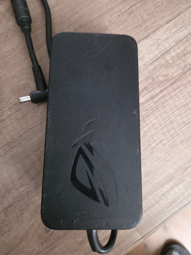 ASUS ROG AC/DC Adapter 280W - ADP-280BB B, Computers en Software, Windows Laptops, 14 inch, Ophalen of Verzenden, Zo goed als nieuw