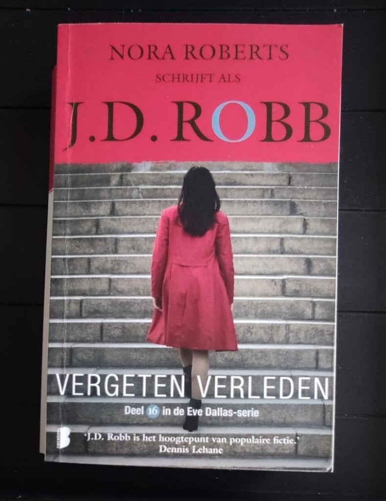 Vergeten Verleden - J.D. Robb (Nora Roberts), Boeken, Gelezen, J.D. Robb (Nora Roberts), Ophalen of Verzenden, Nederland