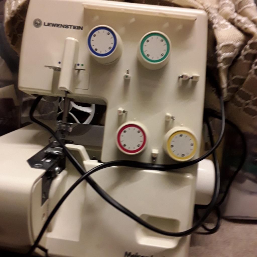 Locknaaimachine, Hobby en Vrije tijd, Ophalen, Zo goed als nieuw, Lockmachine, Overige merken