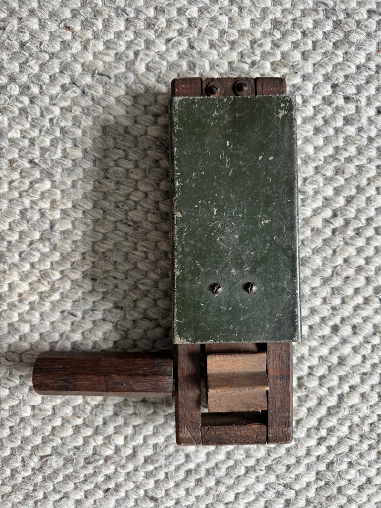 Antieke ratel, Ophalen