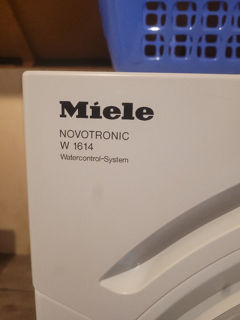 Wasmachine, Ophalen, 1200 tot 1600 toeren, Gebruikt, 4 tot 6 kg