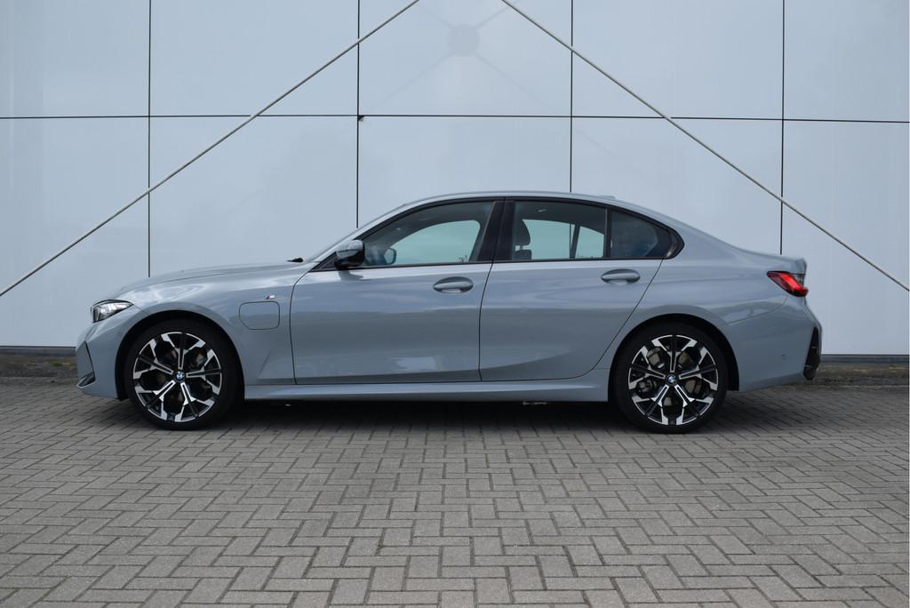 BMW 3 Serie 330e M Sport Automaat / Schuif-kanteldak / Trekh, Automaat, 1998 cc, Achterwielaandrijving, Gebruikt