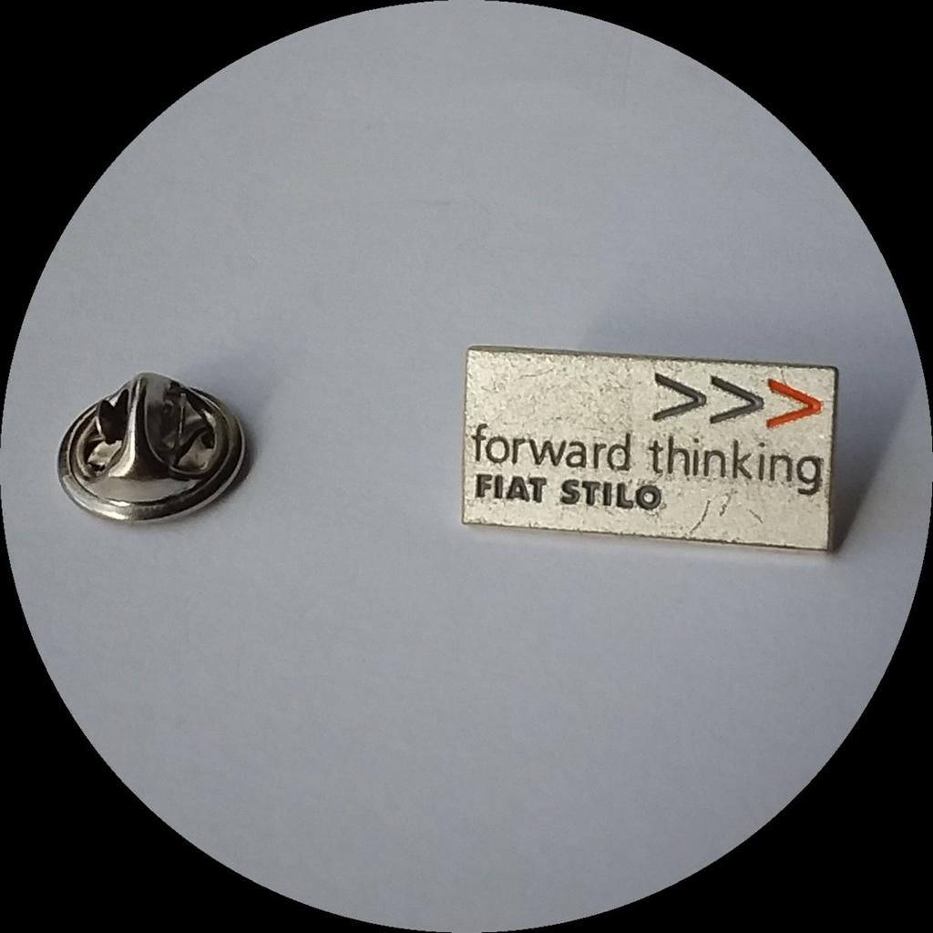 FIAT STILO pin, forward thinking, Ophalen of Verzenden, Zo goed als nieuw, Transport, Speldje of Pin