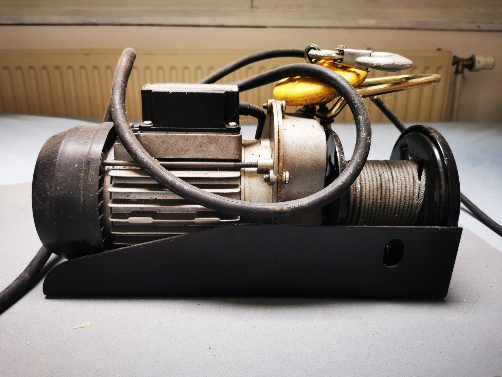 Elektrische lier 125/250 kg, Doe-het-zelf en Verbouw, Lieren en Takels, Ophalen