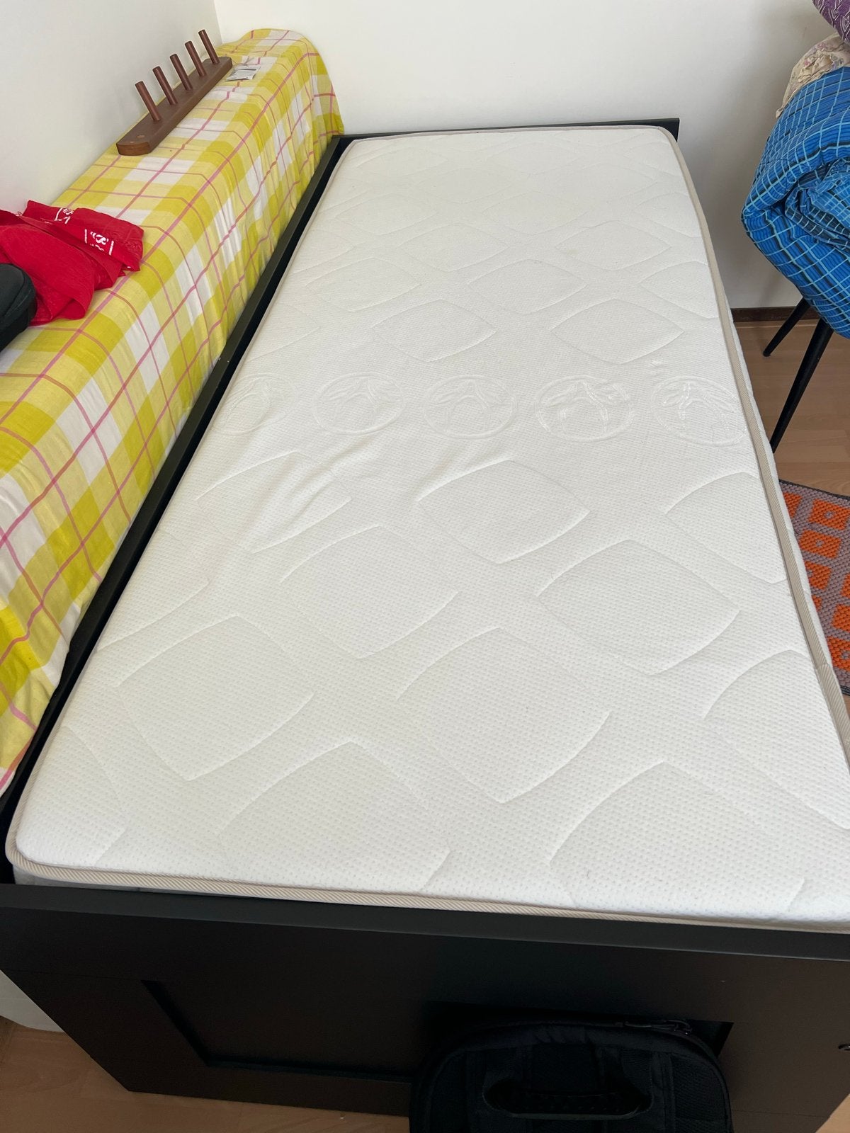 Twee nauwelijks gebruikte Gazella matrassen, Ophalen, 90 cm, Eenpersoons, Zo goed als nieuw