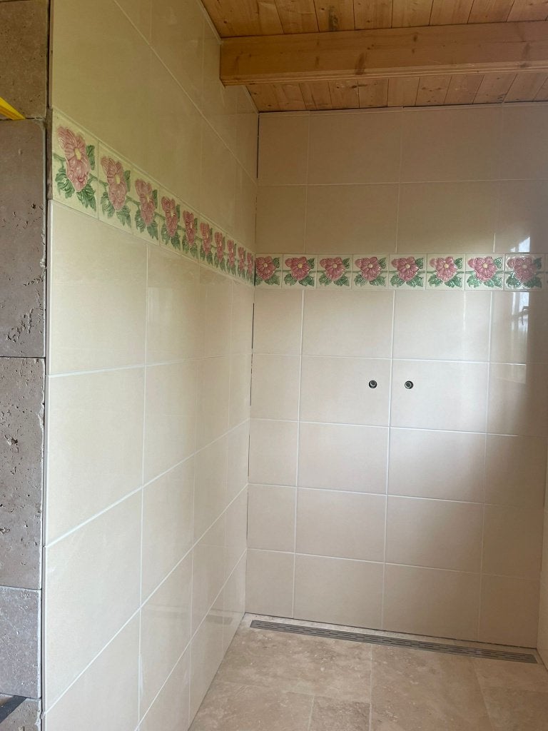Heel veel oude majolica tiles antieke tegels oude tegels, 40 tot 60 cm, Ophalen of Verzenden, Zo goed als nieuw, Minder dan 5 m²