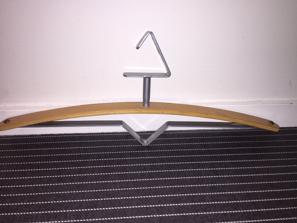 6 SCHITTERENDE MODERNE KLEDINGHANGERS, Ophalen of Verzenden, Zo goed als nieuw, Hout, Volwassenen