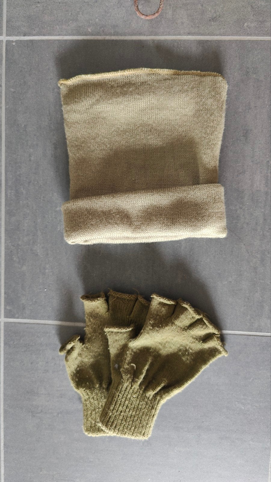 Britse mits en handschoenen wo2, Verzamelen, Militaria | Tweede Wereldoorlog, Ophalen of Verzenden, Engeland