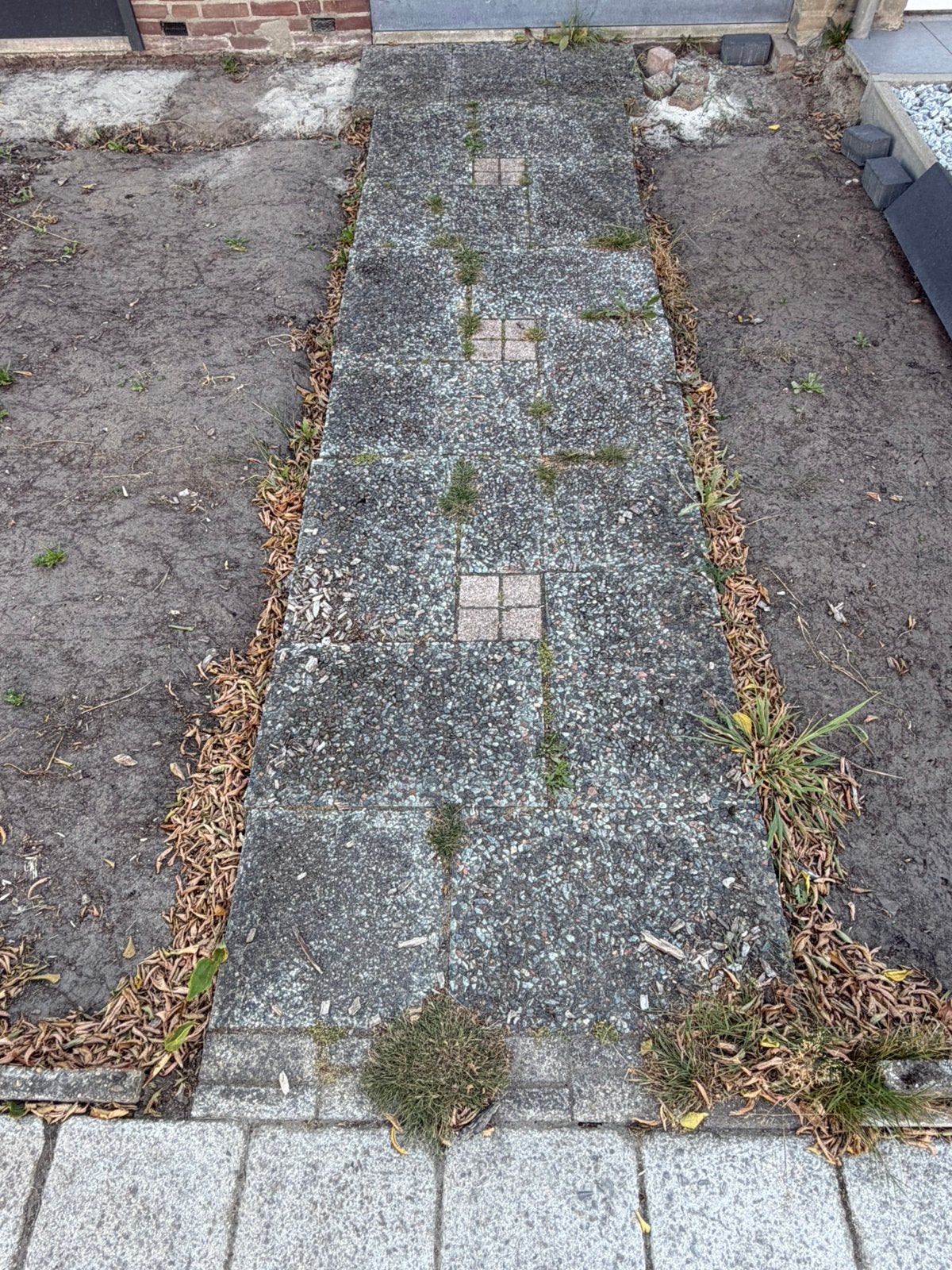 GRATIS grindtegels, Ophalen, Zo goed als nieuw, Beton, Terrastegels