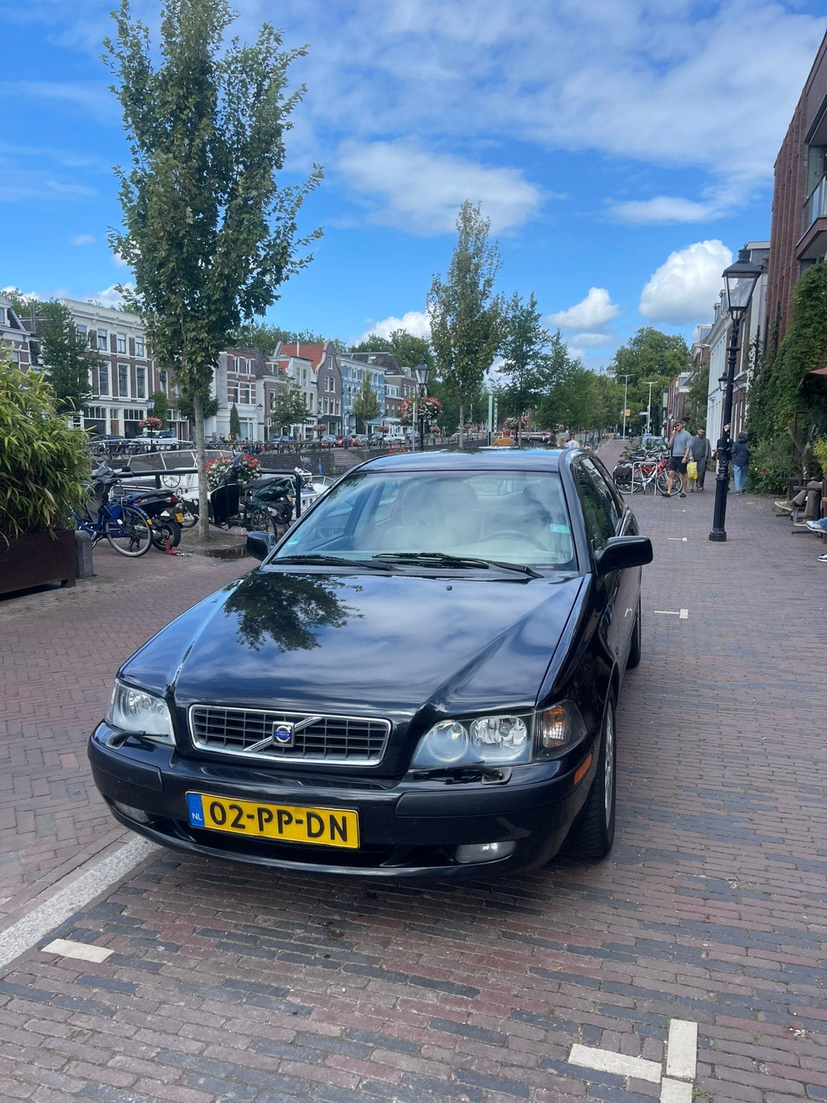 Volvo V40 1.8 AUT 2004 Zwart, Auto's, Volvo, 4 cilinders, 1783 cc, Particulier, V40