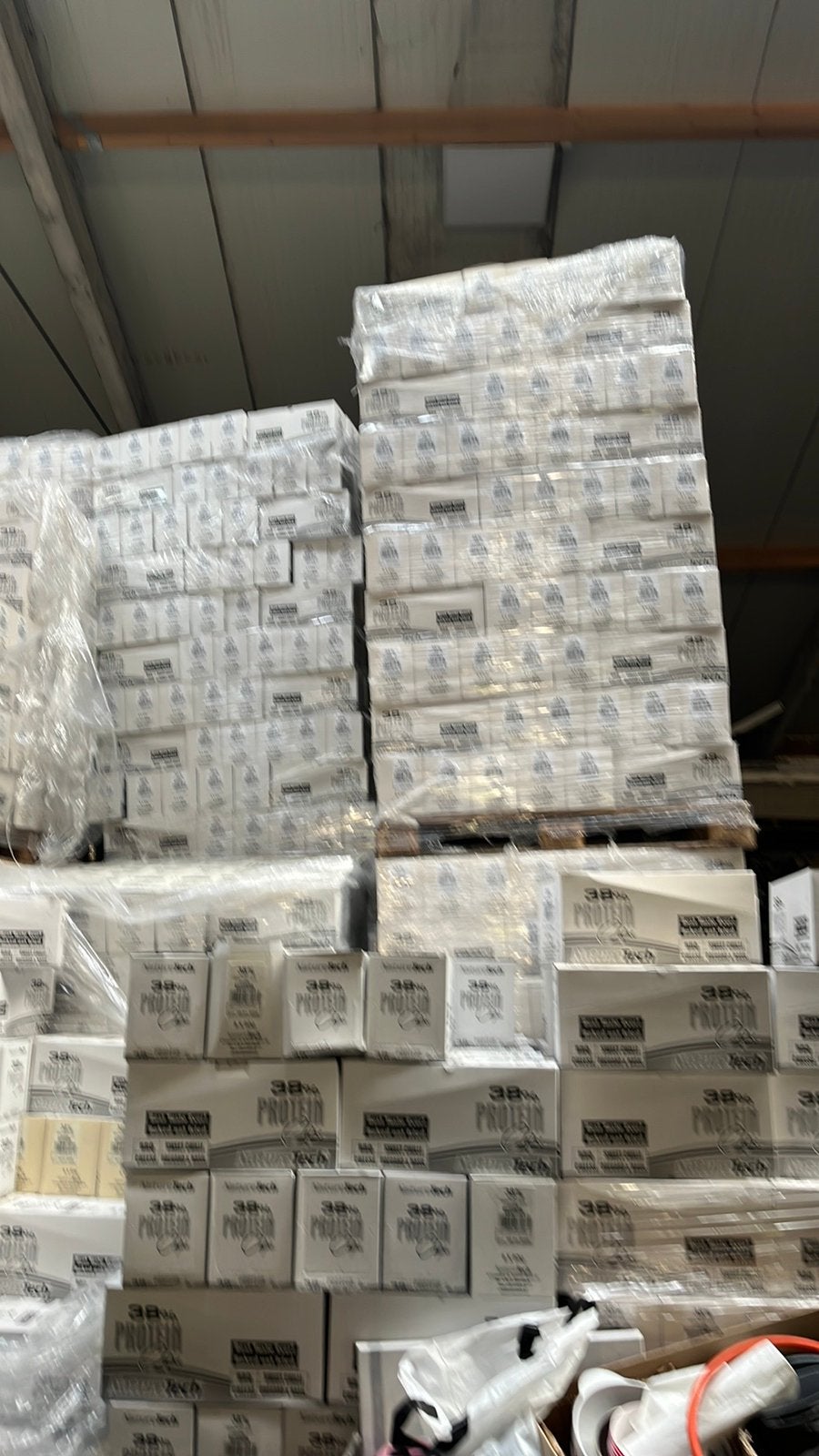 Nog 9 pallets chips, Ophalen