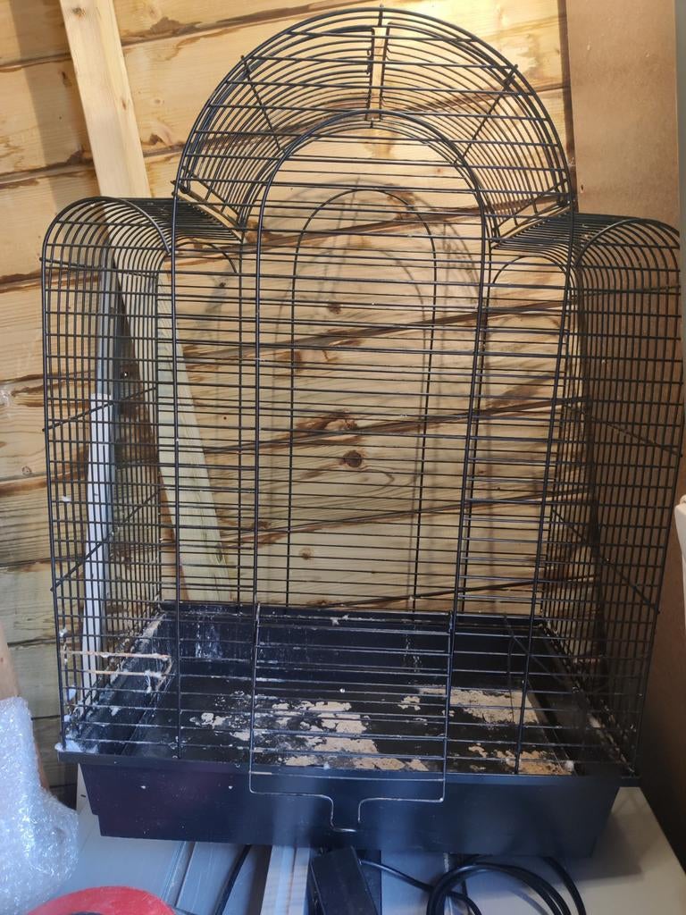 Vogelkooi, Dieren en Toebehoren, Vogels | Hokken en Kooien, Ophalen of Verzenden, Gebruikt, Metaal, Vogelkooi