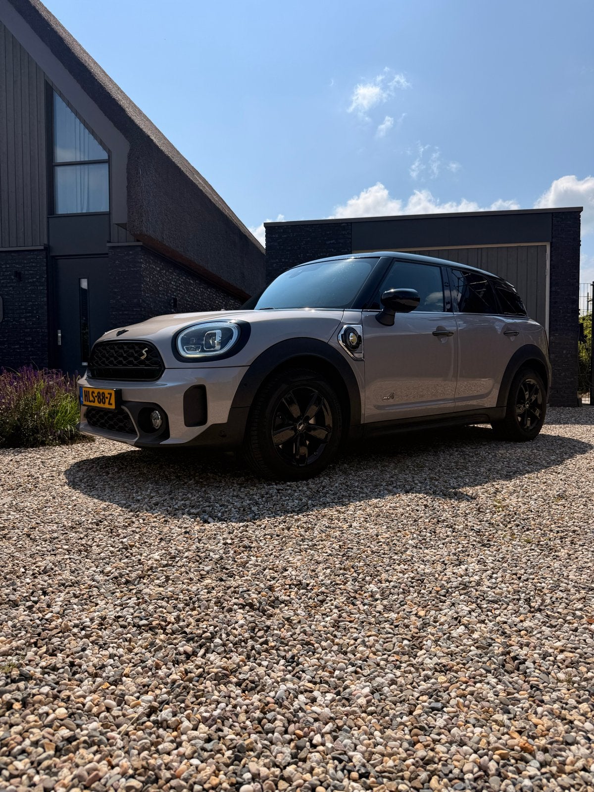 Foto 4 van Mini Countryman Cooper SE ALL4 (F60) - pano - leder - camera