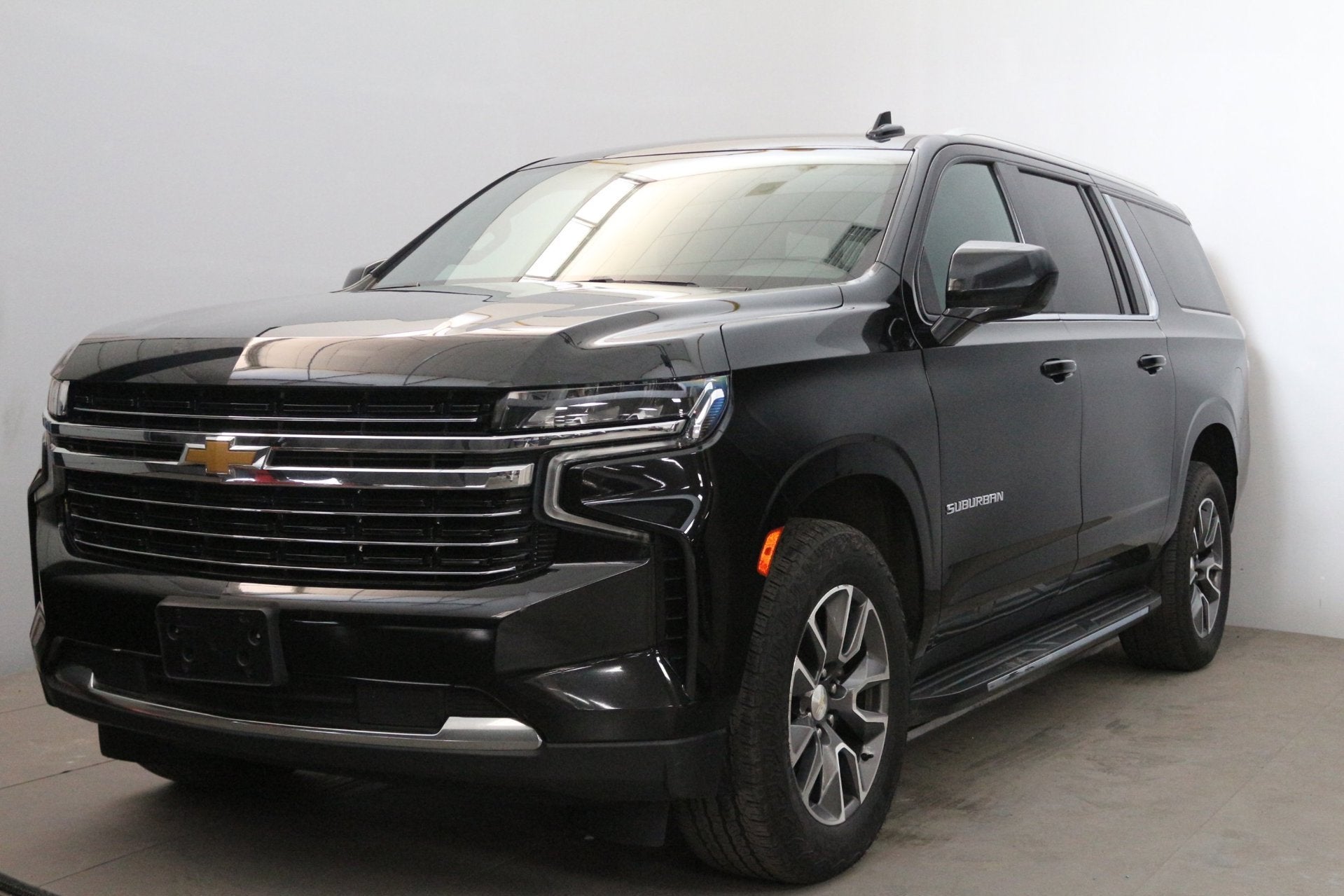 Chevrolet USA SUBURBAN NIEUW MODEL , AMERIKAANSE TITEL INVOE, Automaat, Suburban, Gebruikt, 7 stoelen