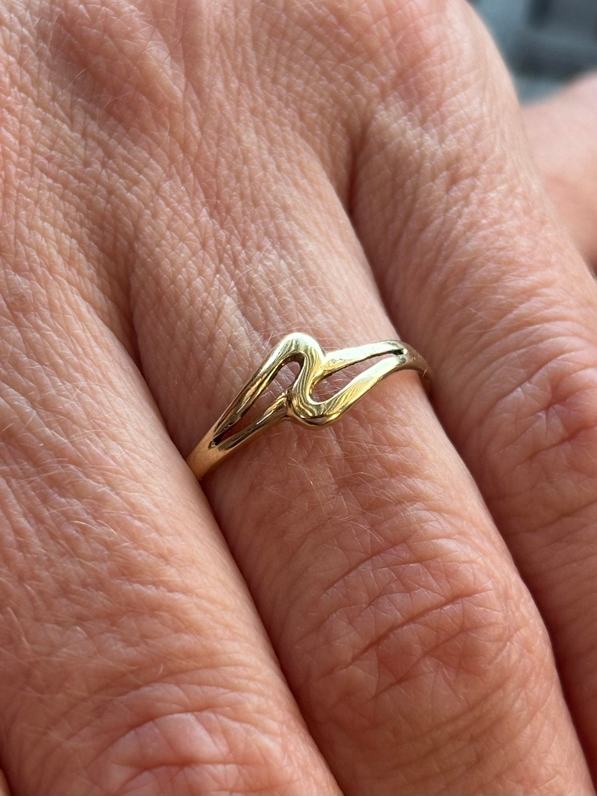 Gouden 14K (585) Druppel Ring - Diameter 18mm, 18 tot 19, Ophalen of Verzenden, Zo goed als nieuw, Dame