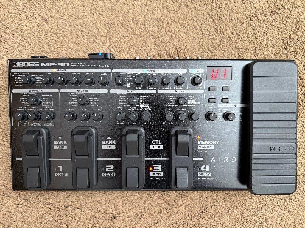 BOSS ME-90 Gitaar Multi-effectprocessor + Bluetooth module, Muziek en Instrumenten, Effecten, Ophalen, Zo goed als nieuw, Delay of Echo