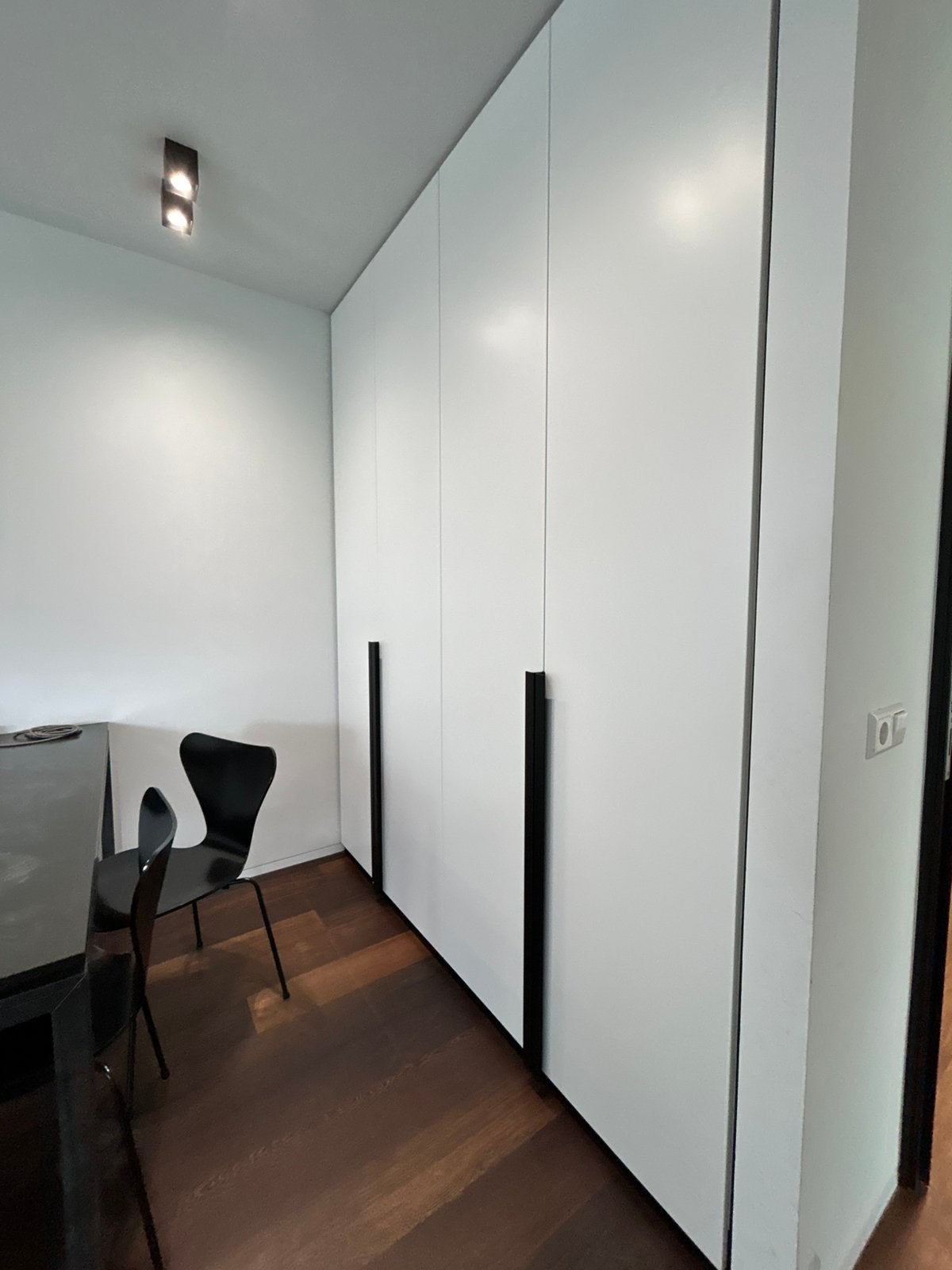 Te koop diverse maatwerk inbouw kasten in de kleur wit, Ophalen