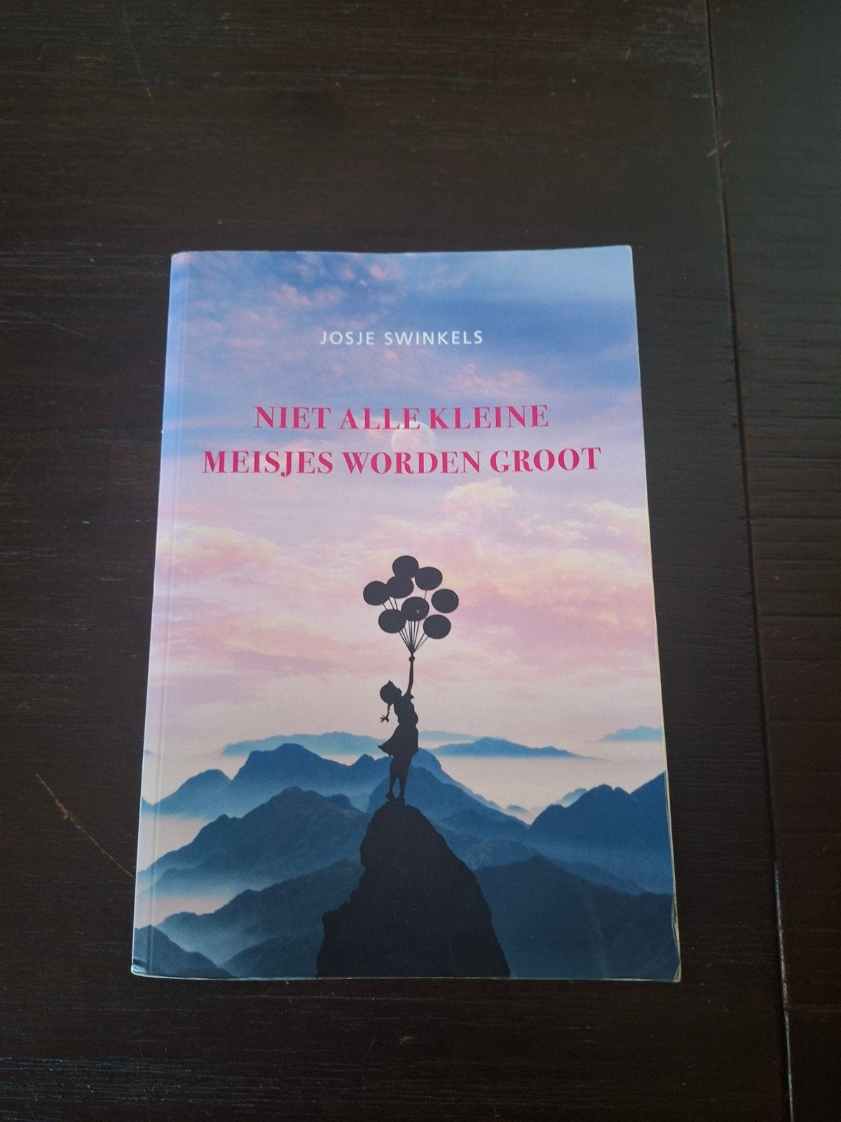 Niet alle kleine meisjes worden groot - Josje Swinkels, Gelezen, Josje Swinkels, Ophalen of Verzenden, Nederland