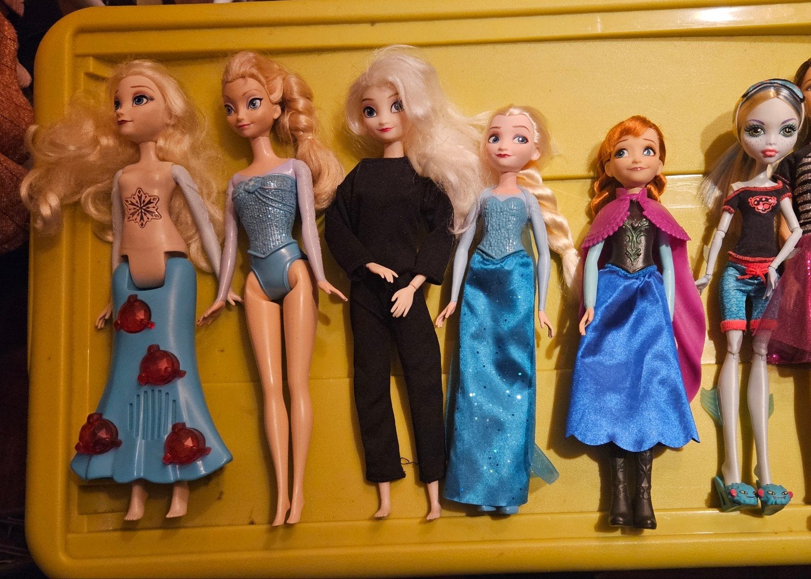barbie en frozenpoppen, Ophalen of Verzenden, Barbie