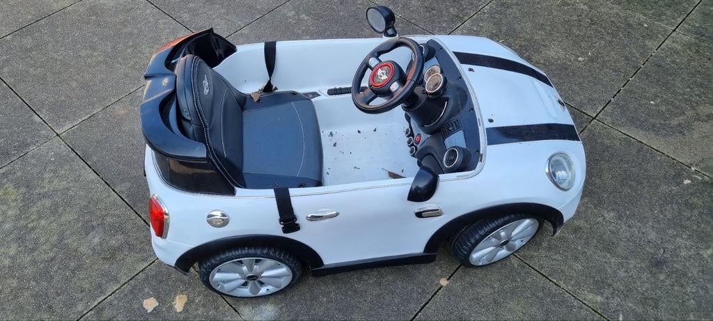 Mini Cooper elektrische kinderauto - lader kwijt, Kinderen en Baby's, Ophalen