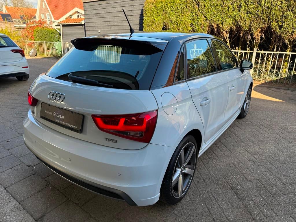 Audi A1 Sportback 1.2 TFSI S-LINE|NAVI/PDC/STOELVR/PARELMOER, Auto's, Voorwielaandrijving, 86 pk, 4 cilinders, 4 stoelen