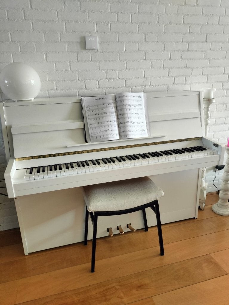 Rippen Piano, Muziek en Instrumenten, Piano's, Ophalen, Gebruikt, Wit, Piano