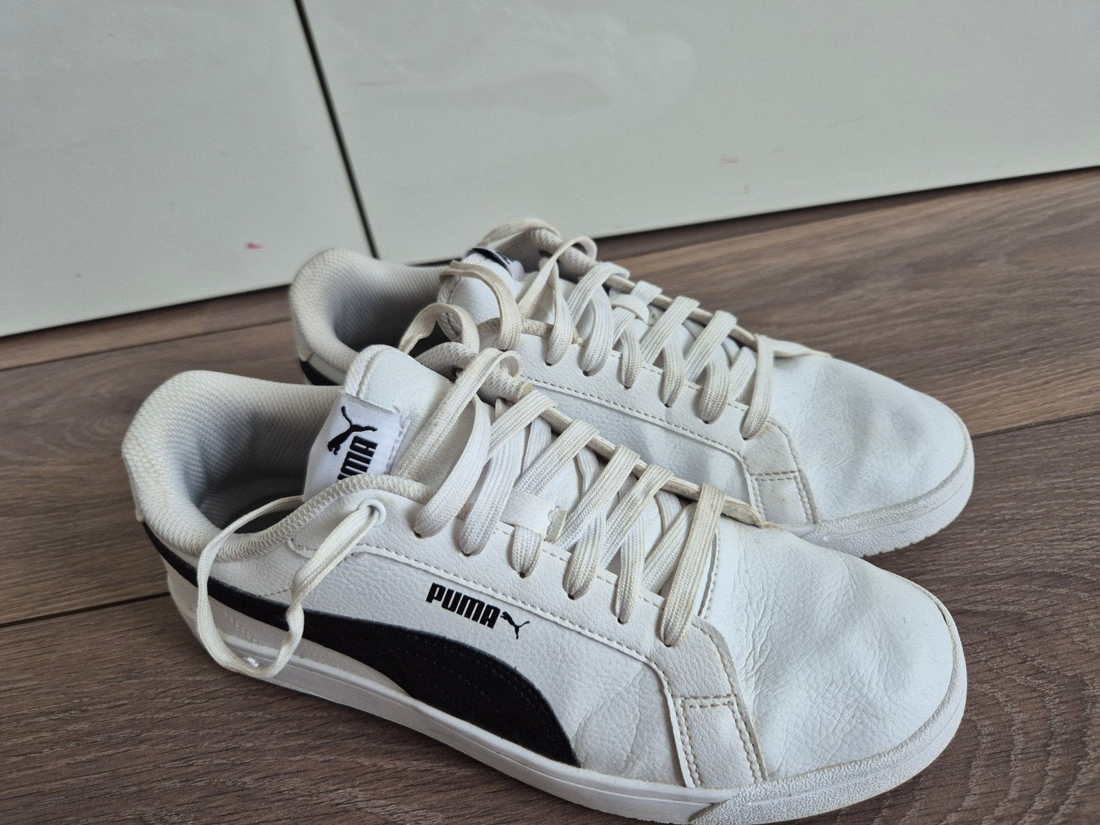Puma sneakers wit met zwart, maat 40 (valt als 39), Ophalen of Verzenden, Puma