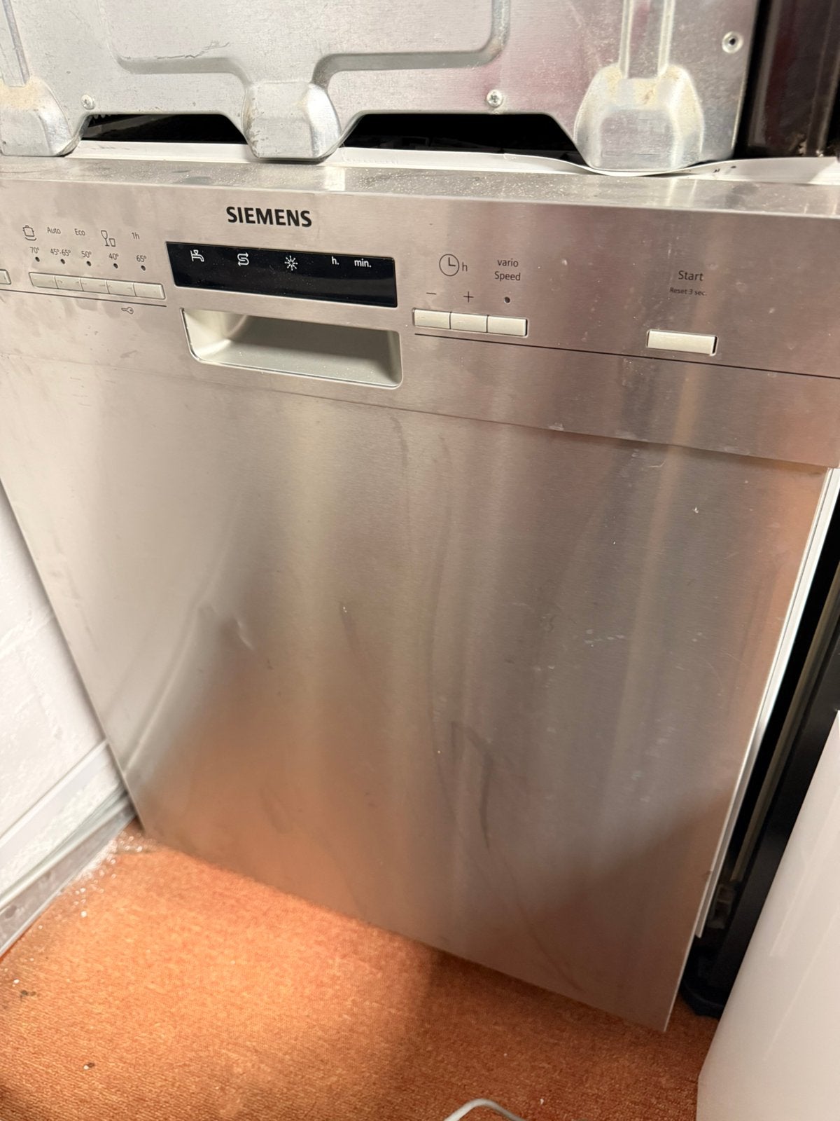 Vaatwasser onderbouw 6 maanden gebruikt, Witgoed en Apparatuur, Vaatwasmachines, Ophalen of Verzenden, Zo goed als nieuw, Tussenbouw