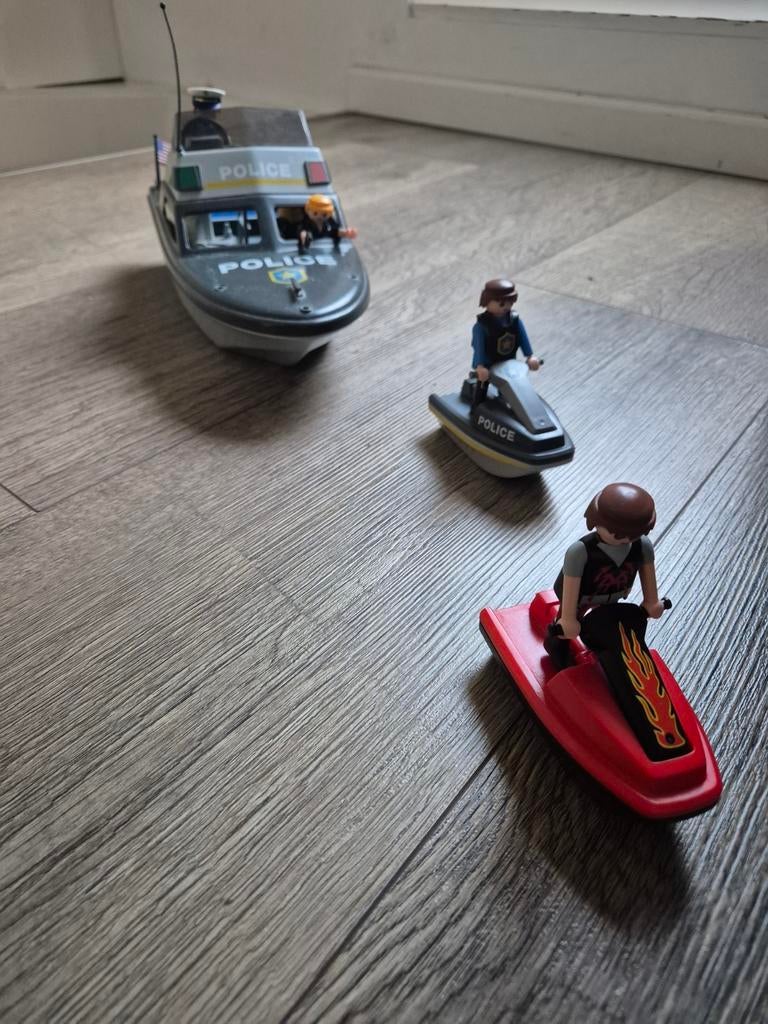 Playmobil Politieboot met 2 waterscooters (agent & boef), Ophalen of Verzenden, Gebruikt, Jongen of Meisje
