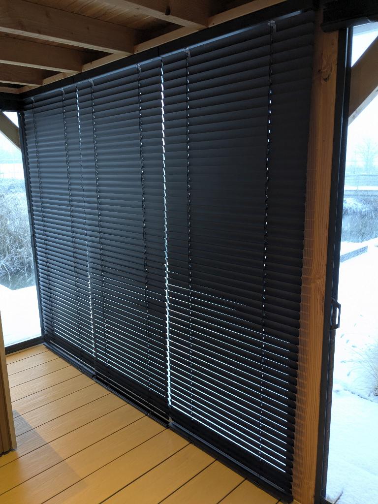 5x elektrische jaloezie zwart 50 mm, 92-98cm x 240, Ophalen of Verzenden, Zo goed als nieuw, Zwart