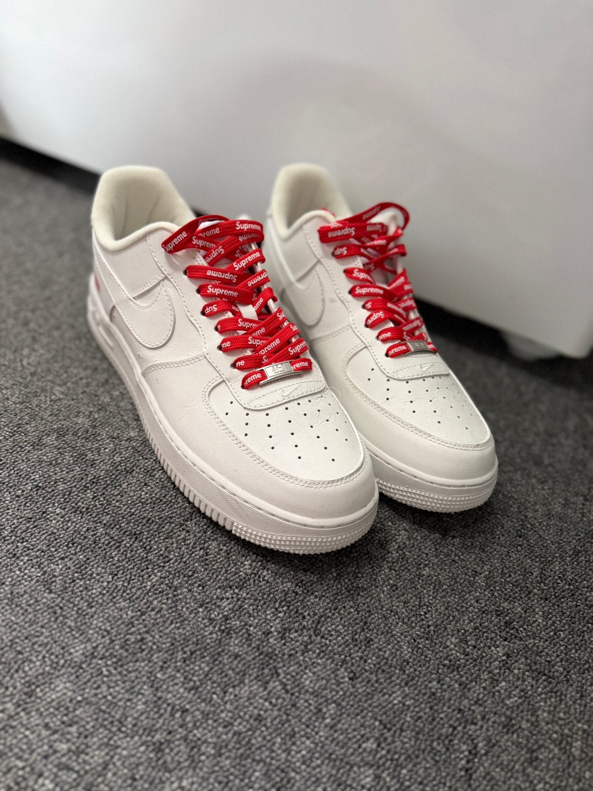 Nieuwe nike x supreme airforce 1, Wit, Ophalen of Verzenden, Sneakers of Gympen, Zo goed als nieuw