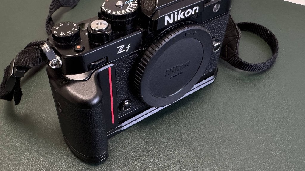 Nikon ZF z.g.a.n. <2800 clicks + lenzen, Ophalen, Bluetooth, Zo goed als nieuw, 24 megapixels