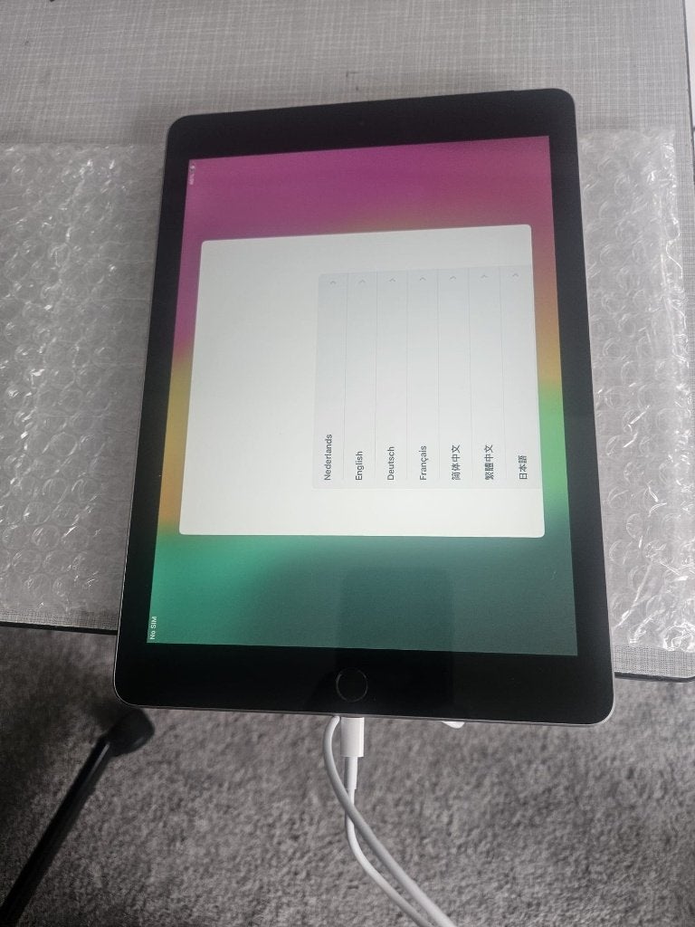 Apple iPad 5Th 128GB Gen WiFi+Cellular 4G & accessoires €85, Ophalen of Verzenden, 10 inch, Grijs, Apple iPad