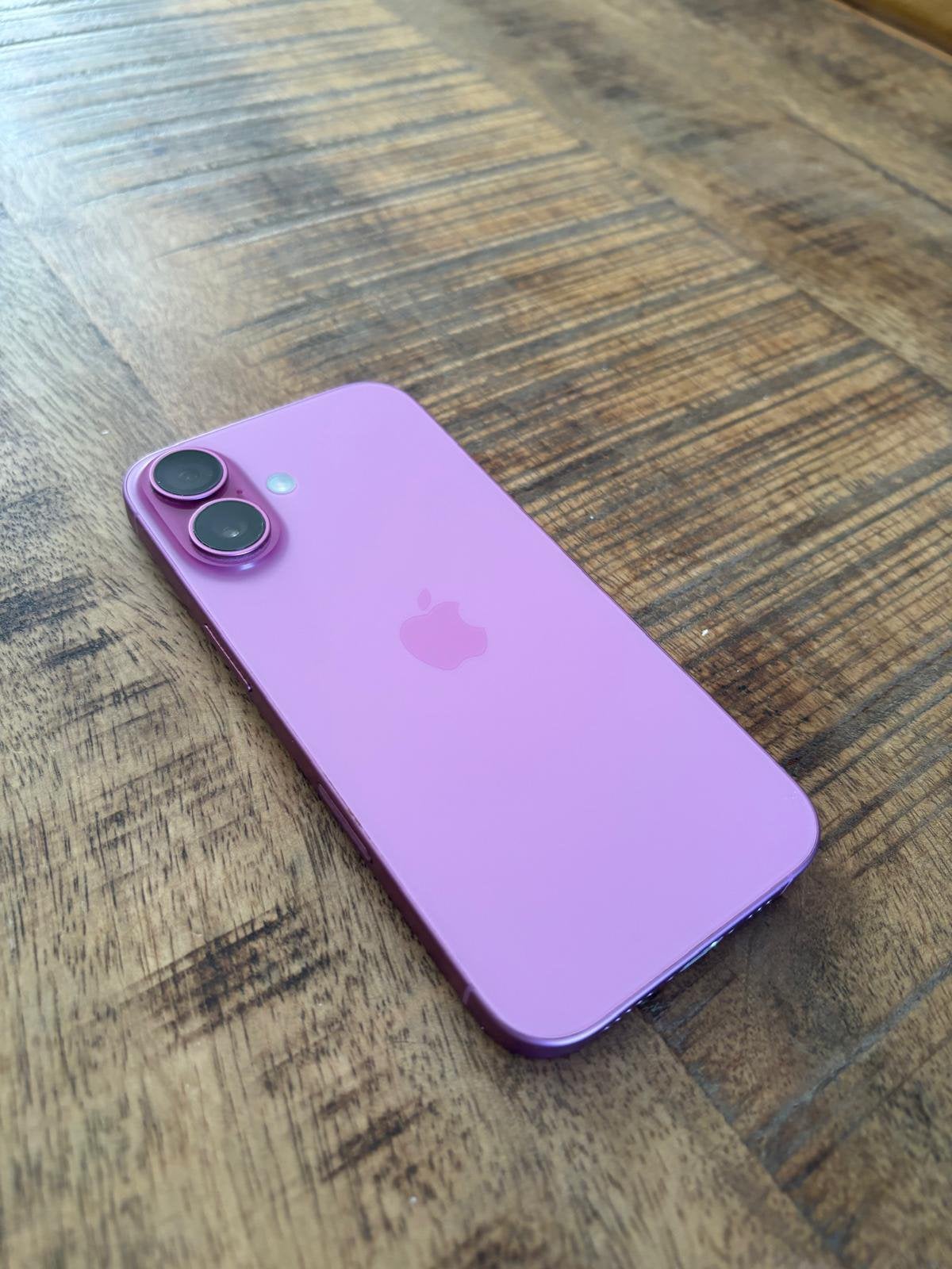 Iphone 16 128gb Roze - Zeer nette staat + Swarovski hoesje, Ophalen, Zo goed als nieuw