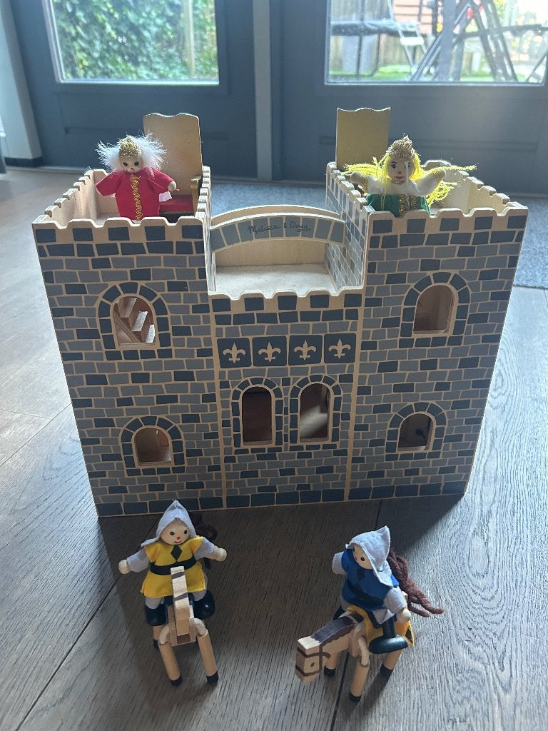 Melissa & Doug - Fold & Go houten Kasteel, Ophalen of Verzenden, Zo goed als nieuw, Poppenhuis