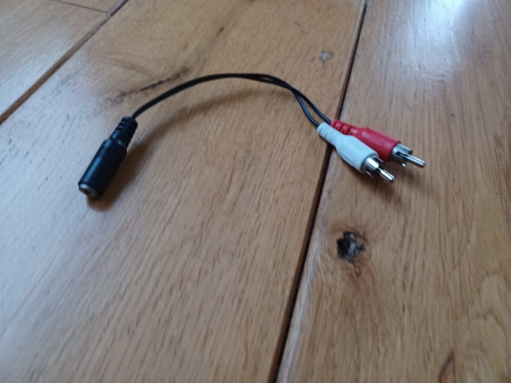 Tulp (male) naar minjack (female) splitter - nieuw, Ophalen of Verzenden, Nieuw, Minder dan 2 meter, Overige kabels